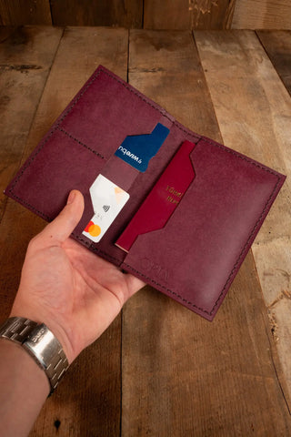 Pasaportluk Opia Leather
