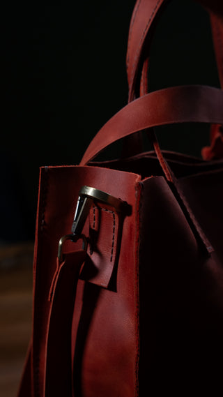 SU deri çanta yan görünüm - Opia Leather